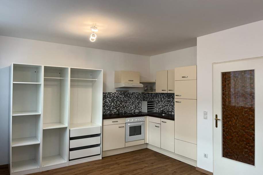 Gemütliche Kleinwohnung nahe FH Joanneum mit Parkplatz!, Wohnung-miete, 480,00,€, 8020 Graz(Stadt)