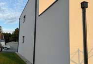 Neuwertiges Wohnhaus in ruhiger Lage