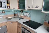 SEHR SCHÖNE 3 ZIMMERWOHNUNG MIT GROSSER LOGGIA UND MIT EXKLUSIVER AUSSTATTUNG