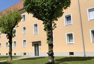 Sie suchen Ruhe und grüne Idylle gepaart mit 1A-Infrastruktur? Wir haben das Richtige für Sie! Tolle 3-Zimmer-Wohnung in traumhafter Lage! Saniert und sofort verfügbar!