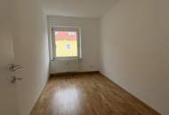 Sonnige Grünlage, ausgewählte Nachbarschaft &amp; Entspannung pur: sanierte 3-Zimmer-Wohnung im obersten Stock eines kleinen Mehrparteienhauses mit moderner Dusche und viel Privatsphäre!