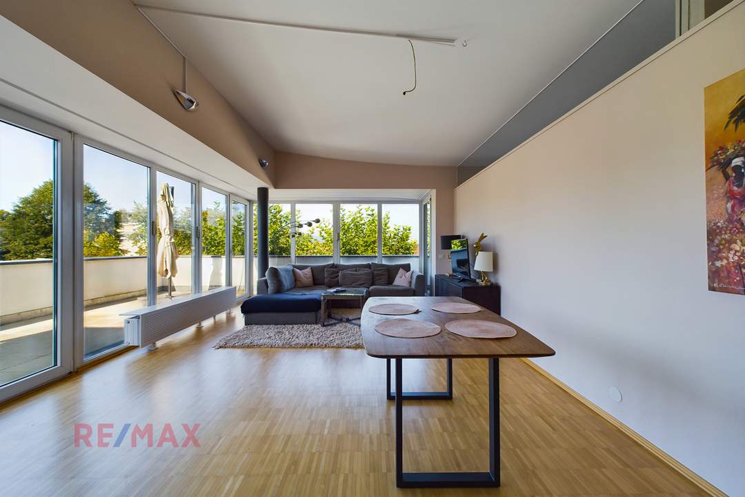 Einzigartige 3-Zimmer Dachgeschosswohnung mit atemberaubender Terrasse