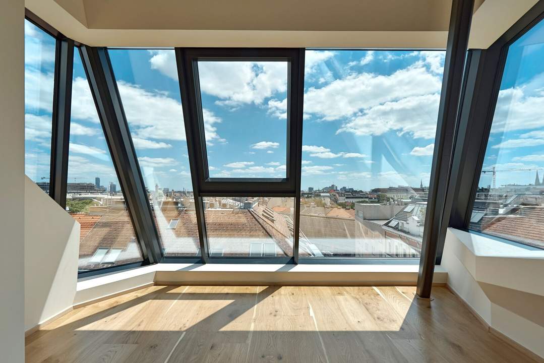 TRAUMBLICK und kuschliger KAMIN! Dachgeschoß-Maisonette mit 3 Terrassen! Garagenkauf im Haus möglich