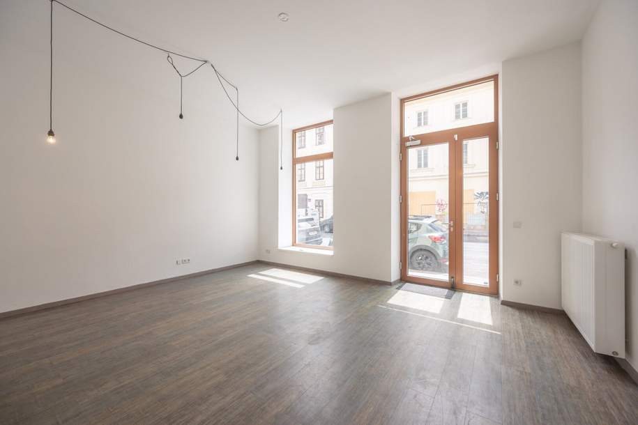 Burggasse: entzückender Shop, Atelier-/Büro- oder Studiogemeinschaft - rd. 100 m² Gewerbefläche mit Innenhof Terrasse - keine Gastronomie!, Gewerbeobjekt-miete, 1.694,62,€, 1070 Wien 7., Neubau