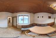 Bauernhaus mit Nebengebäude im Pinkatal