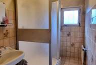 RENOVIERUNGSBEDÜRTIGES EIN-ZWEIFAMILIENHAUS IN ZENTRALER LAGE