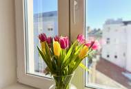 FÜR ALTBAU-LIEBHABER:INNEN! WUNDERSCHÖN RENOVIERTE HELLE UND RUHIGE WOHNUNG