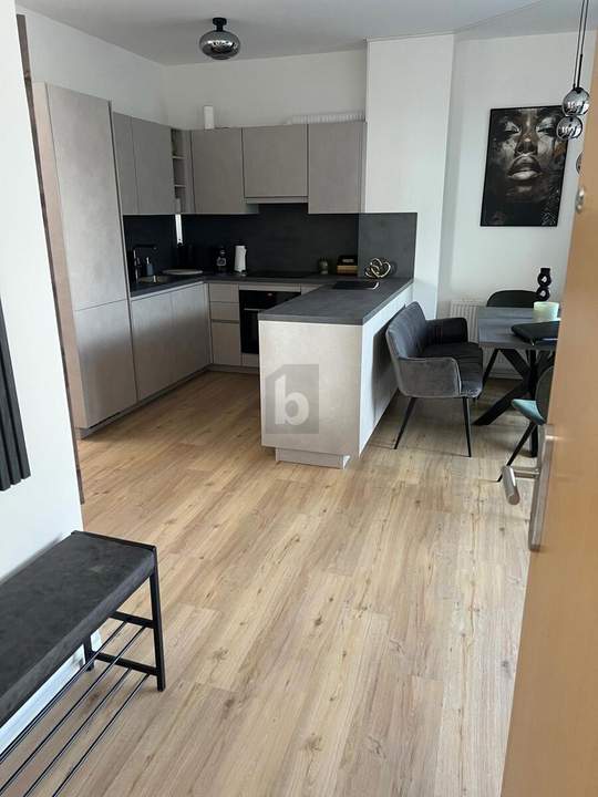 HELLER UND RUHIGER WOHNHIT IN ZENTRALER LAGE