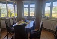 Wohnhaus( Ferienhaus) in traumhafter erhöhter Aussichtslage mit großem sonnigen Grundstück und eigener Quelle