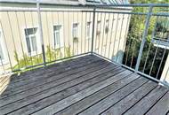 WASAGASSE, FERNBLICK, sonniges 92 m2 Dachgeschoß mit 6 m2 Balkon, 3 Zimmer, Wohnküche, 2 Bäder, Parketten