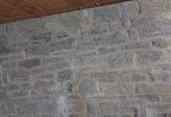 Bauland und Rohbau Wirtschaftsgebäude mit der Möglichkeit der Nutzungsänderung