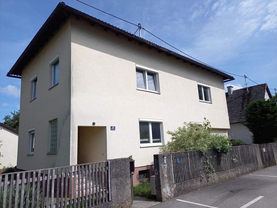 Parkähnlicher 1.168 m² großer Garten mit Pool samt Ein-/Zweifamilienhaus zum Renovieren in ruhiger, sonniger Lage!