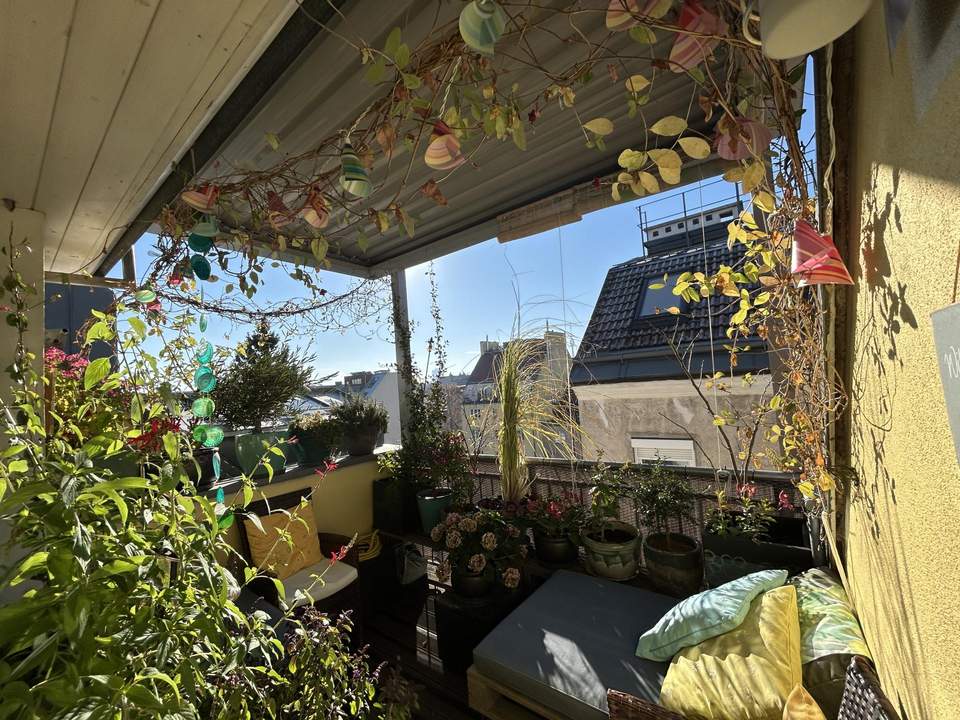 Liebevoll gepflegte DG-Terrassenwohnung in sonniger Ausrichtung!