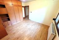 Ein Haus wie ein Sonntag - Sonnig, ruhig und voller Möglichkeiten! Tolle Ruhelage mit Süd-West Ausrichtung + 6 Zimmer + Großer Keller + Terrasse + Garage!