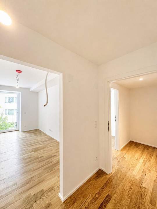 Stilvoller Erstbezug mit Balkon & Loggia in absoluter Ruhelage