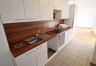 DACHGESCHOSS, sonnige 74 m2 Neubau, Wohnküche, 2 Zimmer, Wannenbad, Parketten, Holbeingasse