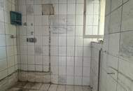 Sanierungsbedürftiges, großzügiges Zweifamilienhaus am ruhigen Ortsrand von Friedberg!