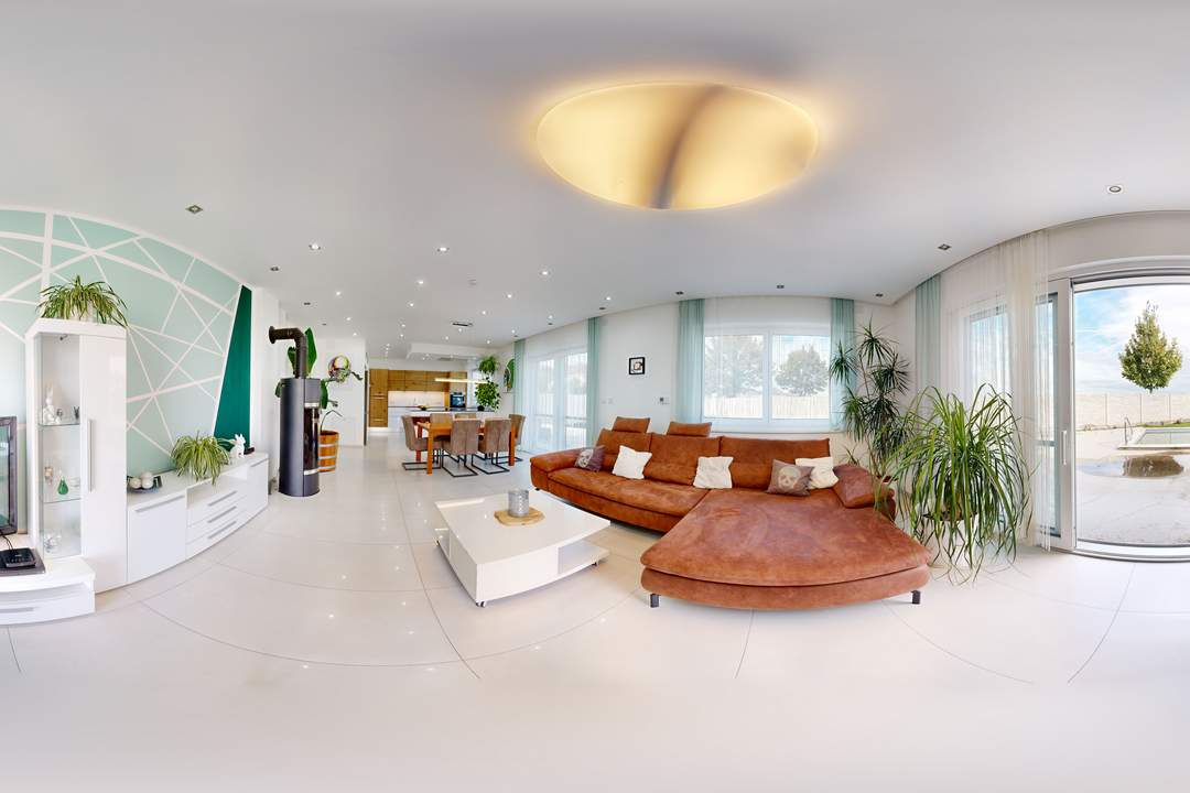 Hochwertiger Bungalow mit Doppelgarage und Natur-Swimmingpool!