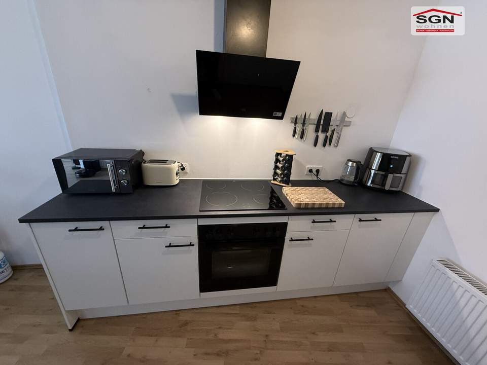 Schöne Wohnung zum Sofortbezug und mit PKW-Abstellplatz sowie schöner Küche