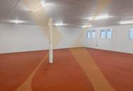 Heller Lager- bzw. Schauraum mit großzügigen Fensterflächen in Hörsching zu Vermieten!