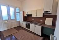 1 Zimmer Wohnungen, 2 Stück im gleichen Haus, zum sanieren. Im 1. Stock mit Aufzug.