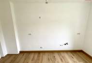 Sanierte 3-Zimmer-Wohnung in Steyr-Münichholz: Helle Wohnräume, großzügige Küche, moderne Dusche, flexibler Grundriss und idyllischer Grünblick – ruhiges Wohnen mit bester Infrastruktur!