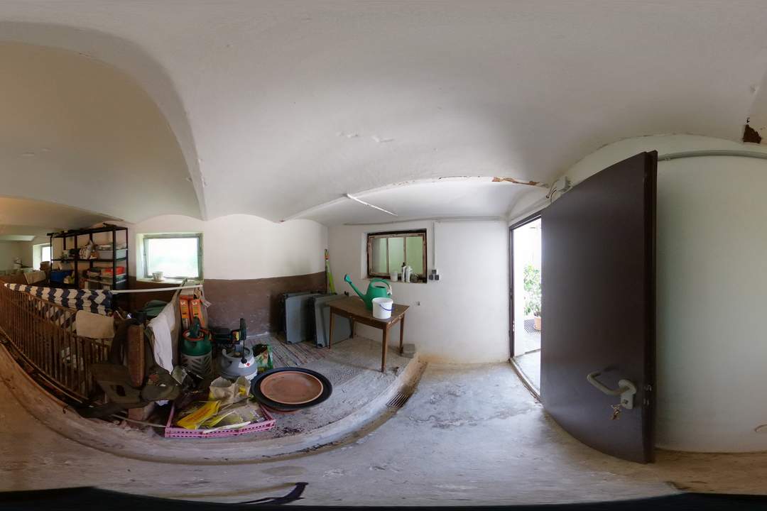 Wohnen wo andere Urlaub machen. Haus mit Nebengebäuden für Tierhaltung in traumhafter Aussichtslage im idylischen Burgenland.