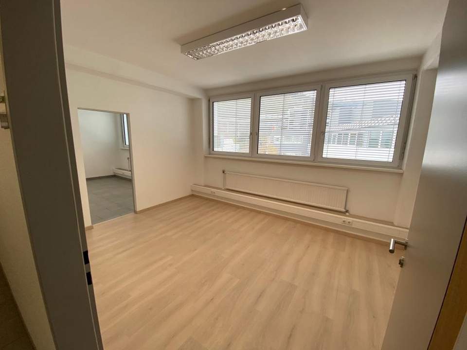 Feine und kleine Bürofläche in Autobahnanschlussnähe Innsbruck/West zu mieten