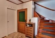 GERÄUMIGES EIN / ZWEIFAMILIENHAUS IN SONNIGER LAGE