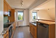 Traumhafte Dachgeschosswohnung mit Terrasse und Fernblick am Wilhelminenberg