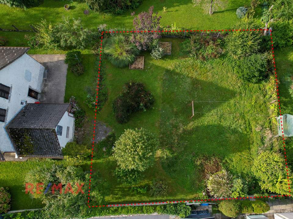 NEUER PREIS! Gut bebaubares Grundstück im Herzen von Gisingen per sofort verfügbar!