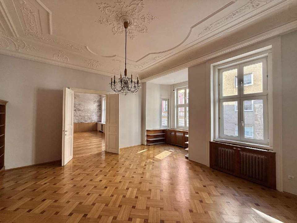 Repräsentative Altbauwohnung mit Stuckdecken, Parkett und großzügiger Raumfolge