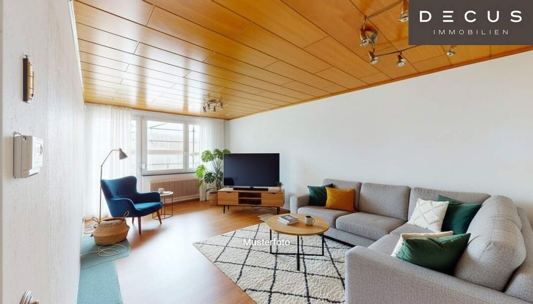 | DREI ZIMMER | NÄHE ERHOLUNGSGEBIET "SEESCHLACHT" | 5 MINUTEN ZUM BAHNHOF | BALKON