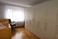 Grün, ruhig, modern und super hell – Die ideale Familienwohnung!!