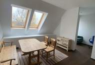 Möblierte Dachgeschosswohnung! Perfekt für Singles oder Pärchen!