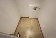 4 Zimmer-Maisonetten-Wohnung mit einer Terrasse und eigenem Studio im Oberbereich mit separatem zusätzlichem Eingang!