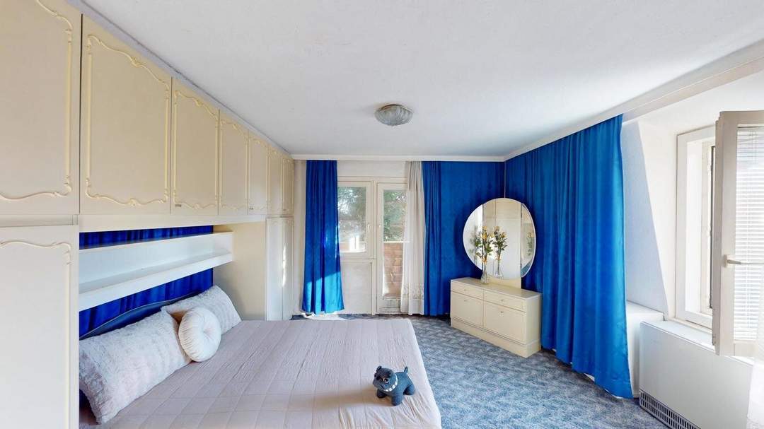 Althaus mit 729 m² Grundstück am Stadtrand – Essling