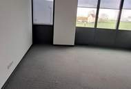Neuwertiges Büro oder Behandlungsraum im DLZ Pasching- Die perfekte Lage mit viel rundherum Service.
