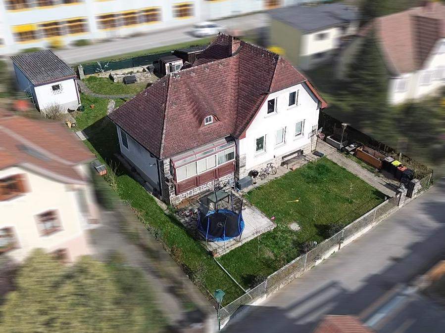 Sanierungsbedürftiges Einfamilienhaus mit Garten in Emmersdorf!