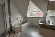 SONNENLAGE - Neuwertiges ca. 160m2 großes Traumhaus mit idyllischem Garten + Terrasse, 2 Garagen & Top-Ausstattung in Ruhelage