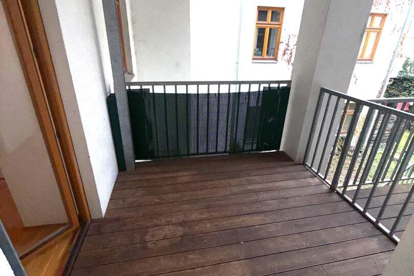 2 Zimmer Altbauwohnung in der Storchengasse + 1 hofseitiger Balkon mit ca. 5,60 m² - nur ca. 3 - 4 Gehminuten zu den U-Bahnen U4 & U6, Wohnung-kauf, 325.000,€, 1150 Wien 15., Rudolfsheim-Fünfhaus