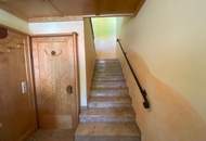 Haus mit 6 Garagen