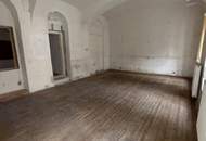 Charmantes Geschäftslokal mit Gewölbedecken – vielseitig nutzbar &amp; sofort verfügbar