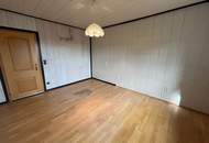 Großzügige Liegenschaft | attraktives Einfamilienhaus mit Galerie|1.706 m² Grundstück | 2 Garagen!