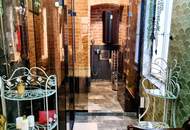 Das Besondere... Ihre exklusive Luxusresidenz am Wiener Naschmarkt- Park! Viel Liebe zum Detail + Hochwertig möbliert + Design + Eleganz! Alles was das Herz begehrt.... Aber Vorsicht - Sie werden sich verlieben!