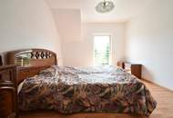 Gepflegtes Reihenhaus mit traumhaftem Garten, Terrasse, Balkon und Garage in zentraler Lage!
