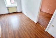 Make Altbau great again - Wohnträume selbst gestalten! Sanierungsbedürftige Altbauwohnung! U-Bahn ums Eck + Traumhaft renoviertes Altbauhaus + Optimalste Infrastruktur und Anbindung! Worauf warten Sie noch?