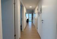 High-Floor Living im Helio Tower – Stilvolle 3-Zimmer-Wohnung mit Panorama-Fernblick