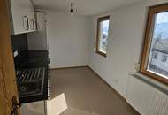 Renovierte 2-Zimmer-Wohnung mit neuer Küche und schöner Bergsicht