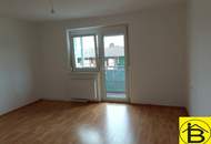 15549 Top Wohnung mit Balkon, Top Lage!